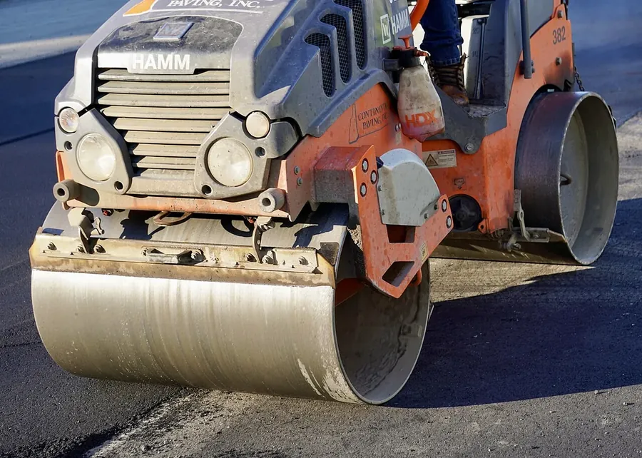 Pemadatan Aspal Tahan Beban Kontainer Heavy Tandem Roller Hamm Jakarta